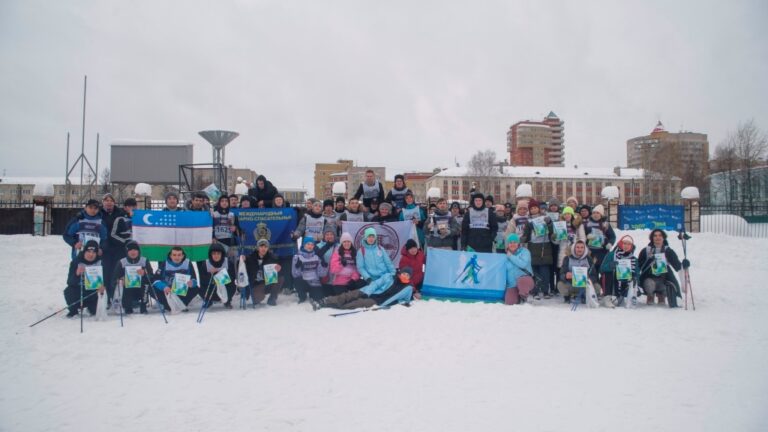 Первая городская студенческая эстафета по северной ходьбе в Вятском ГАТУ