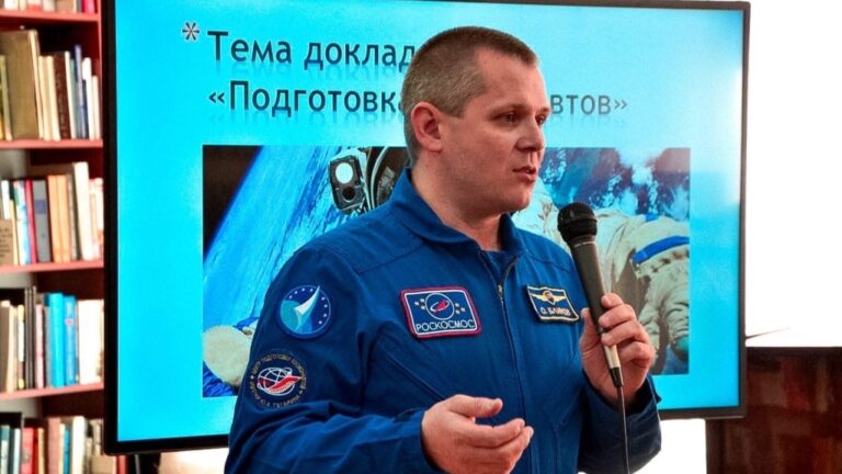 Выпускник инженерного факультета Вятского ГАТУ Олег Блинов стал капитаном экипажа межпланетной миссии «SIRIUS-21»