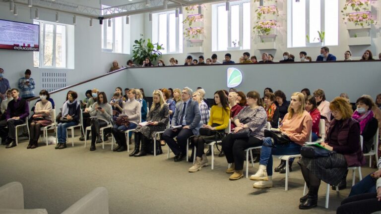 XVI областные родительские чтения «Сотворчество: семья, школа и партнеры»