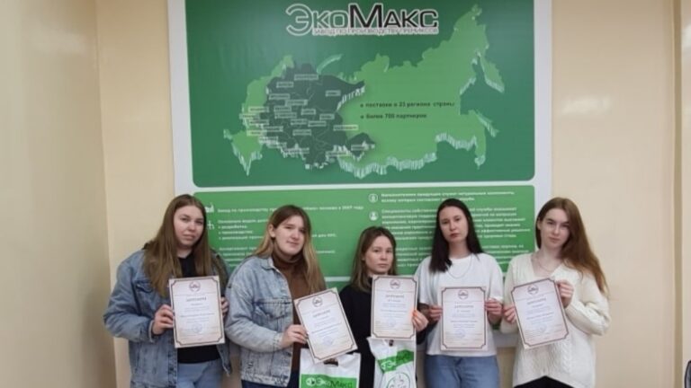 На ученом совете биологического факультета Вятского ГАТУ состоялось торжественное награждение победителей олимпиад