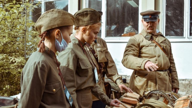Полным ходом идет строительство военно-патриотического тематического парка «Партизанская деревня».