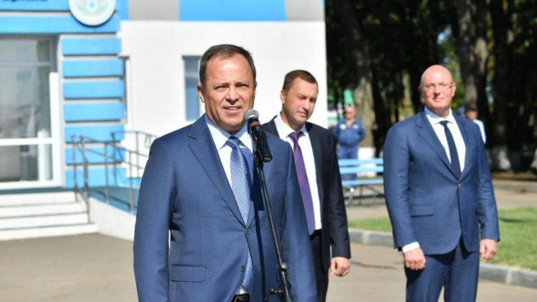 Дмитрий Чернышенко и Игорь Комаров в Саратове приняли участие в церемонии посвящения в студенты