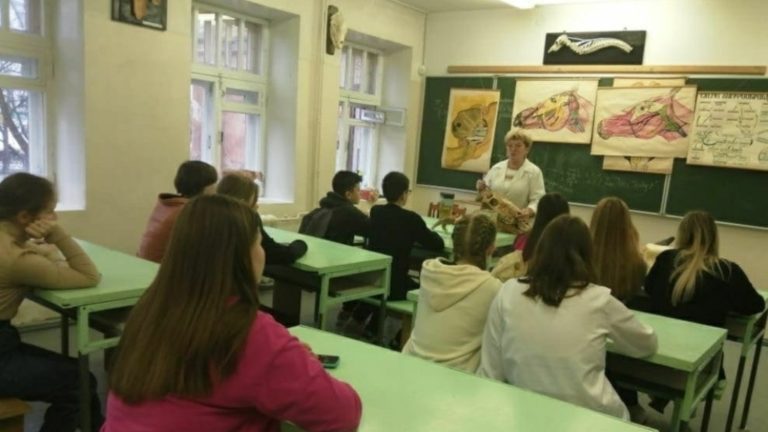 Школьники из пгт. Кильмезь посетили анатомический музей факультета ветеринарной медицины Вятского ГАТУ