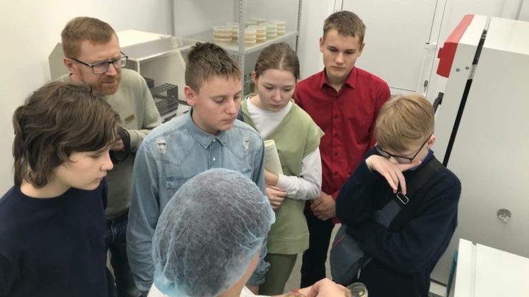 Центр одаренных школьников принял участие в мероприятии агрономического факультета Вятского ГАТУ «Время быть первыми»