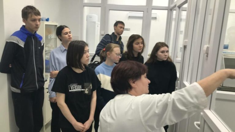 Агрономический факультет Вятского ГАТУ приветливо встретил детей из школ села Адышево, Кирово-Чепецка и Вятских Полян.