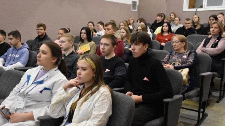 В Омутнинске прошел Единый день профориентации