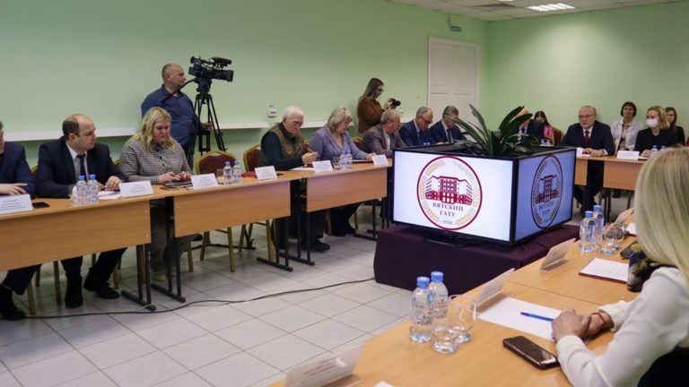 Заседание Попечительского совета в Вятском ГАТУ