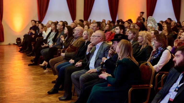 В Вятском ГАТУ прошла Всероссийская студенческая акция «Моя Родина – Россия»