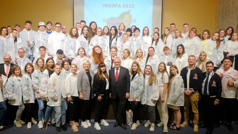 Делегация Кировской области отправилась на Молодежный форум ПФО «iВолга»