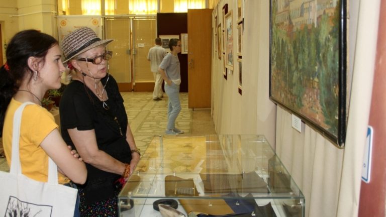 В Диораме открылась выставка об улице с 300-летней историей