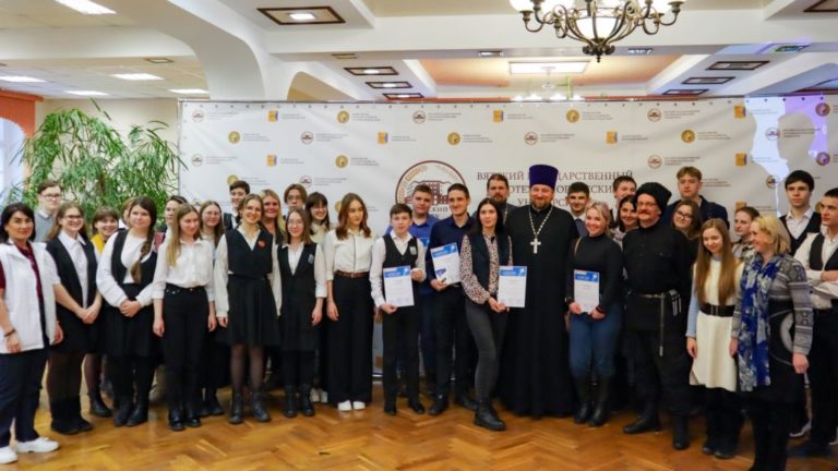 В Вятском ГАТУ состоялся I Сретенский форум православной молодежи