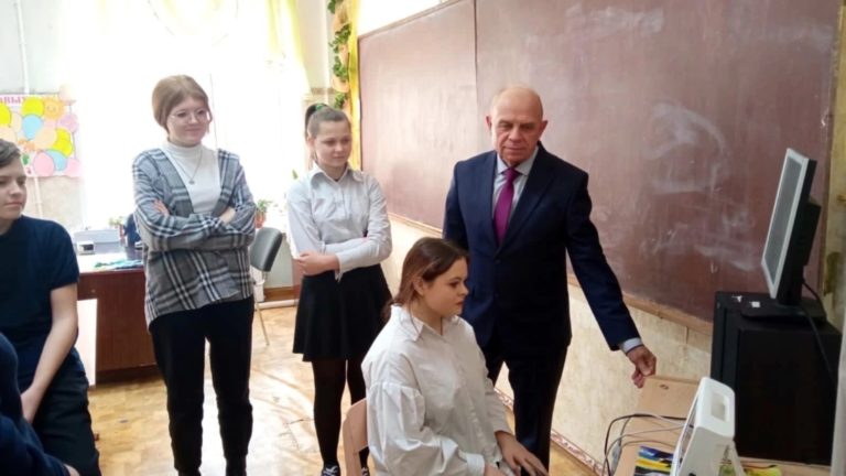 Потенциальные студенты — это сегодняшние школьники.