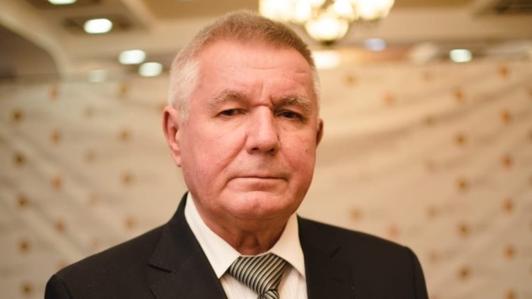 Виктору Германовичу Мохнаткину присвоено почетное звание «Заслуженный работник высшей школы Российской Федерации»