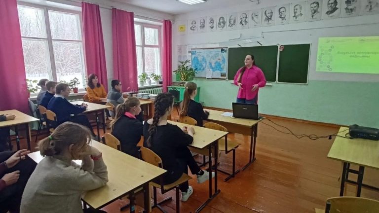 Преподаватели факультета ветеринарной медицины посетили МКОУ СОШ с. Корляки