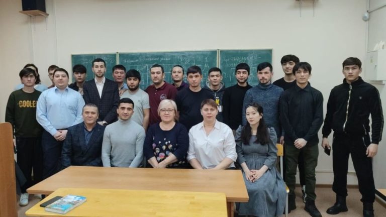 Встреча студентов-граждан Республики Узбекистан с сотрудниками Представительства Агентства по внешней трудовой миграции при Министерстве занятости и трудовых отношений Республики Узбекистан в Российской Федерации (г. Пермь)