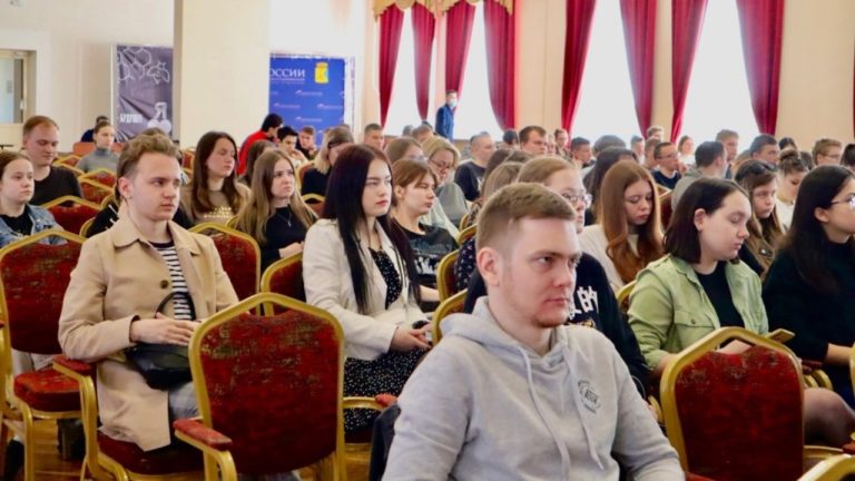 Студенты Вятского ГАТУ узнали больше о донорстве костного мозга
