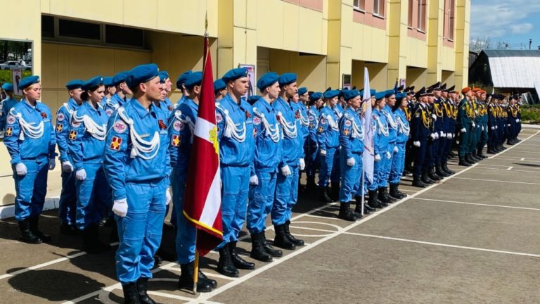 Торжественная встреча сенатора Российской Федерации от Кировской области Бондарева Виктора Николаевича со студентами образовательных организаций Кировской области