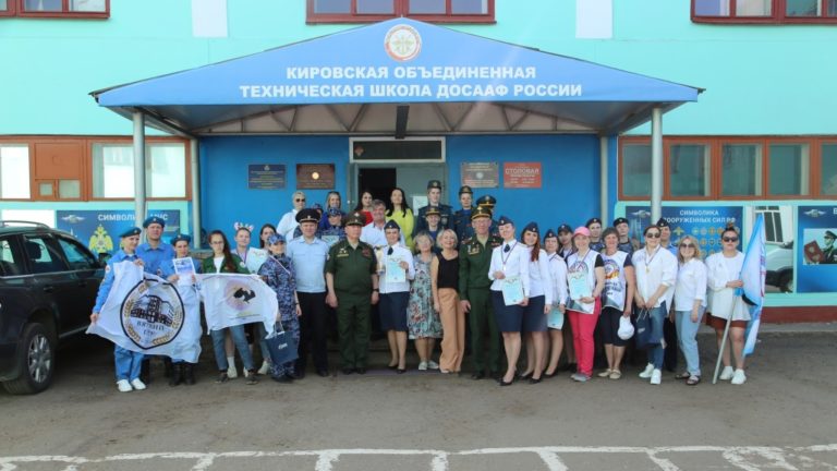 Студентки Вятского ГАТУ стали участницами конкурса «Автоледи-2023»