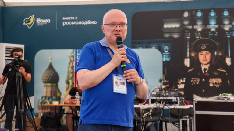 Губернатор Александр Соколов встретился с кировской делегацией на окружном форуме «iВолга»