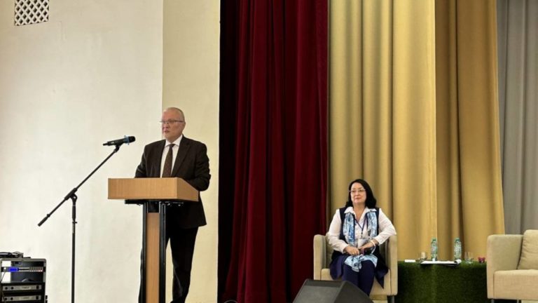 В Кирове проходит форум «Безопасность детства. Ответственное родительство»