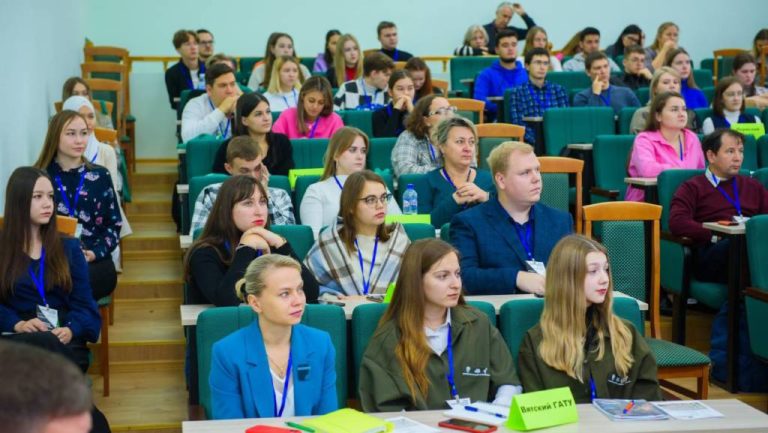 Студенты Вятского ГАТУ принимают участие в марафоне «На старт»