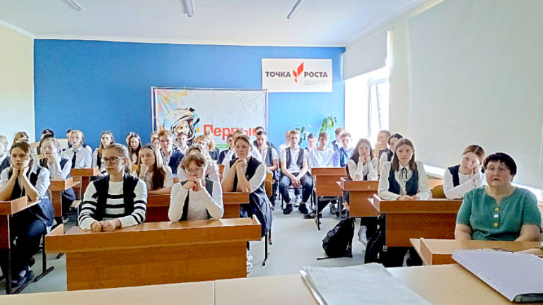 Приемная комиссия Вятского ГАТУ продолжает профориентацию