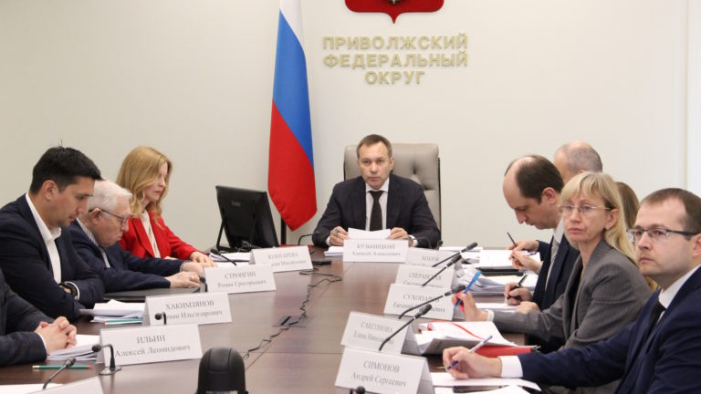 На окружном уровне обсудили роль среднего профессионального образования и целевого обучения в обеспечении кадровой потребности