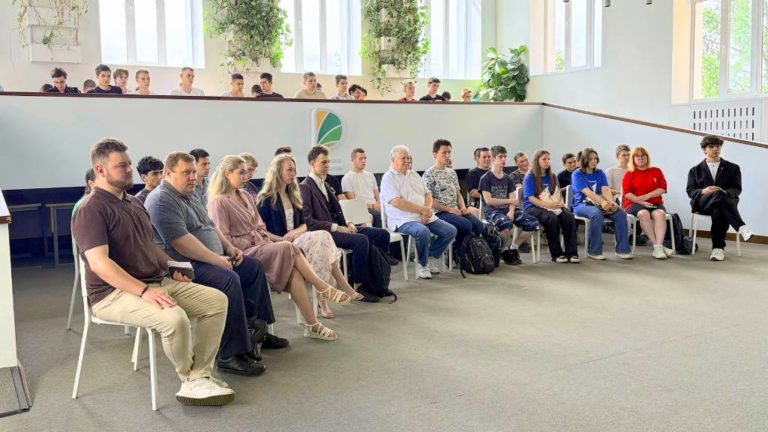 Сын Альберта Лиханова посетил Вятский ГАТУ