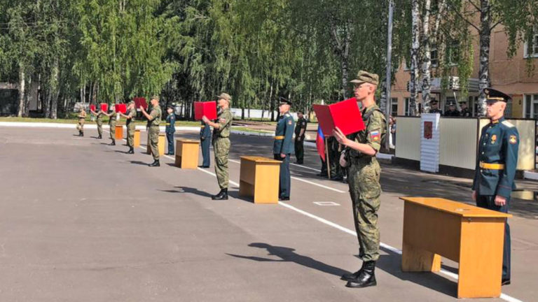 Студенты военного учебного центра Вятского ГАТУ приняли военную присягу