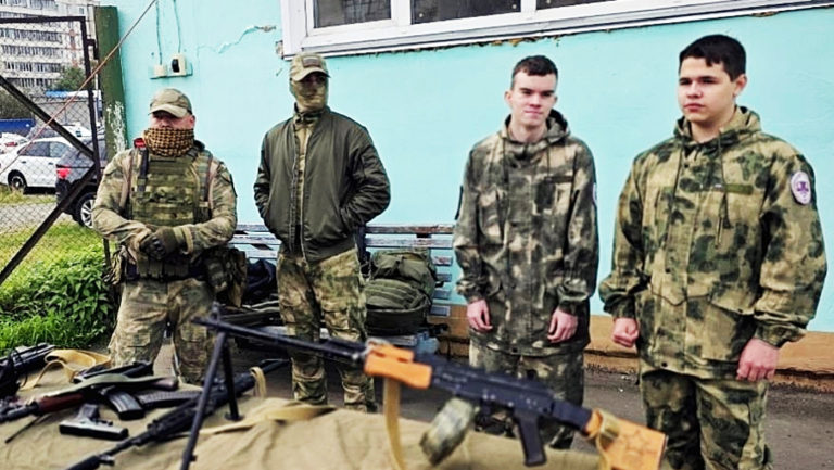 Добровольцы Центра «Витязь» Вятского ГАТУ на слёте юнармейцев
