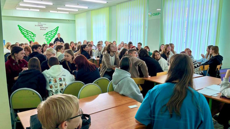 Кто стал победителем игры «Что? Где? Когда?» в Вятском ГАТУ?