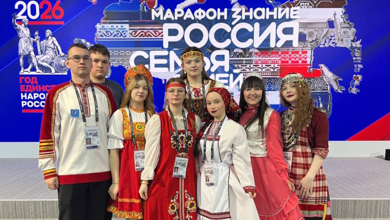 Студенты Вятского ГАТУ приняли участие в открытии Года единства народов России