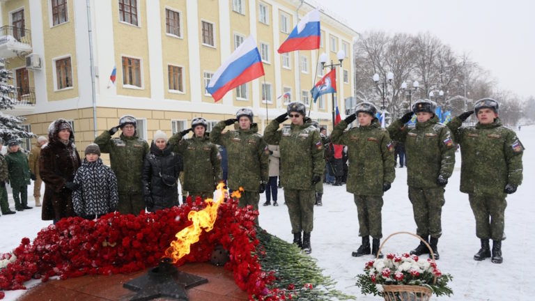 Вятский ГАТУ почтил память героев