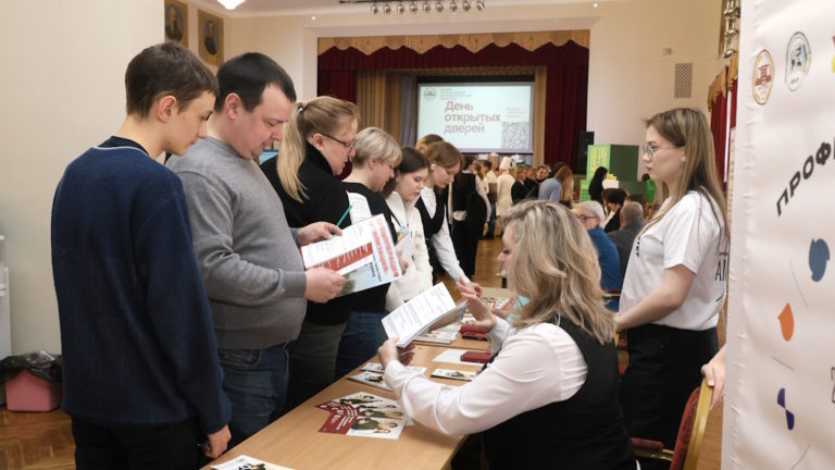Насыщенный День открытых дверей в Вятском ГАТУ